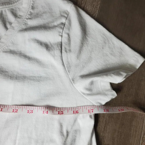 Time and Tru Women's White Short Sleeve V-Neck Tee Size Small NWOT - Picture 11 of 15